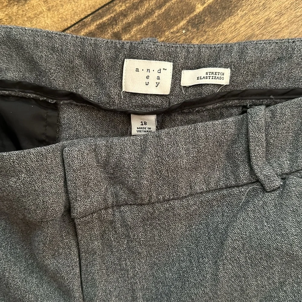 Women’s Gray Stretch Pants in size 18 - Picture 5 of 5